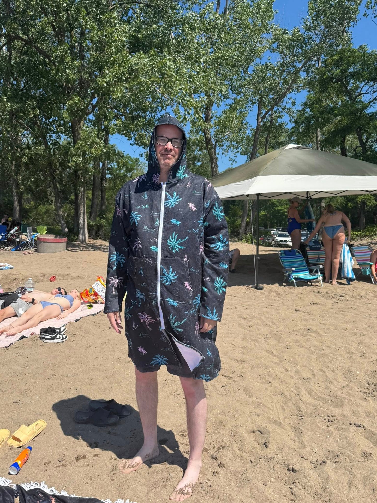 HORROR POOL PARTY- HOODED TOWEL