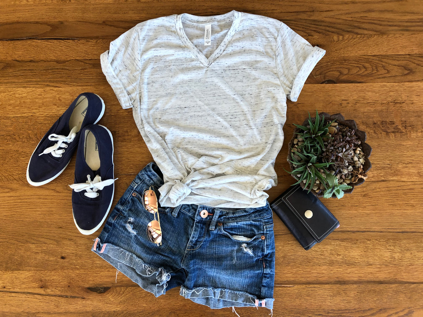 GIRL WHO LOVES HORSES GRAPHIC TEE