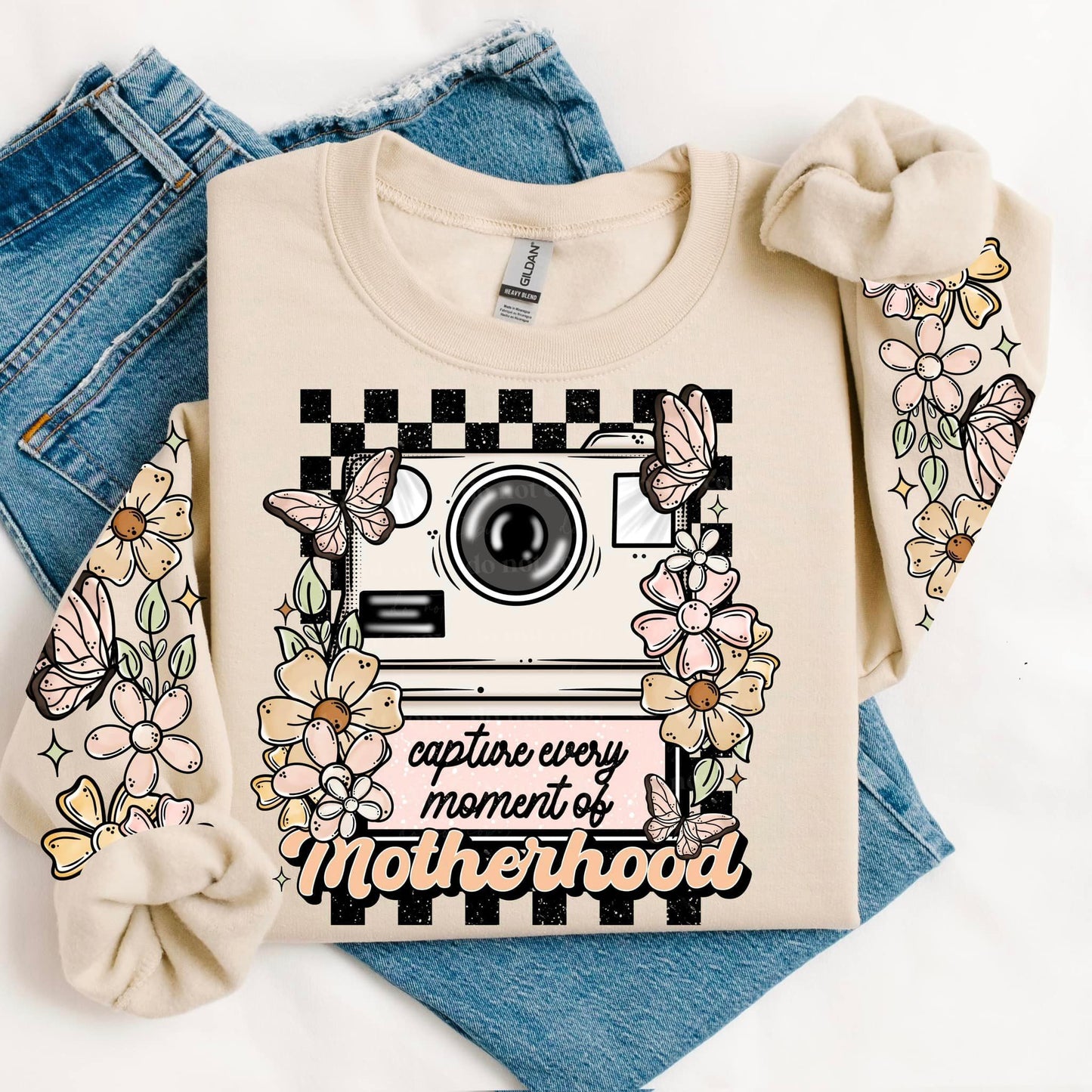 CAPTURE EVERY MOMENT OF MOTHERHOOD SWEATSHIRT W/ SLEEVE PRINT