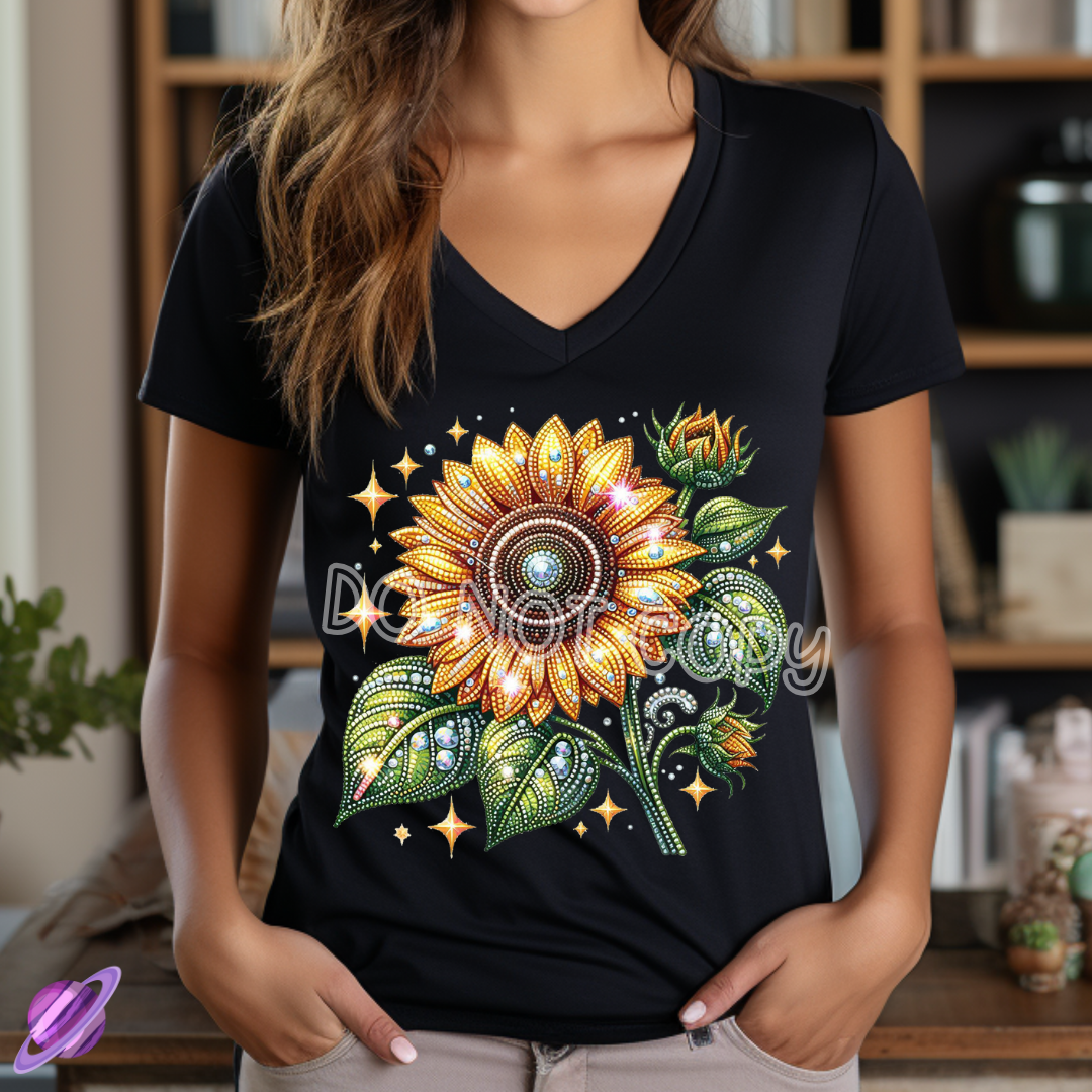 GOLDEN GLOW SUNFLOWER TEE VNECK