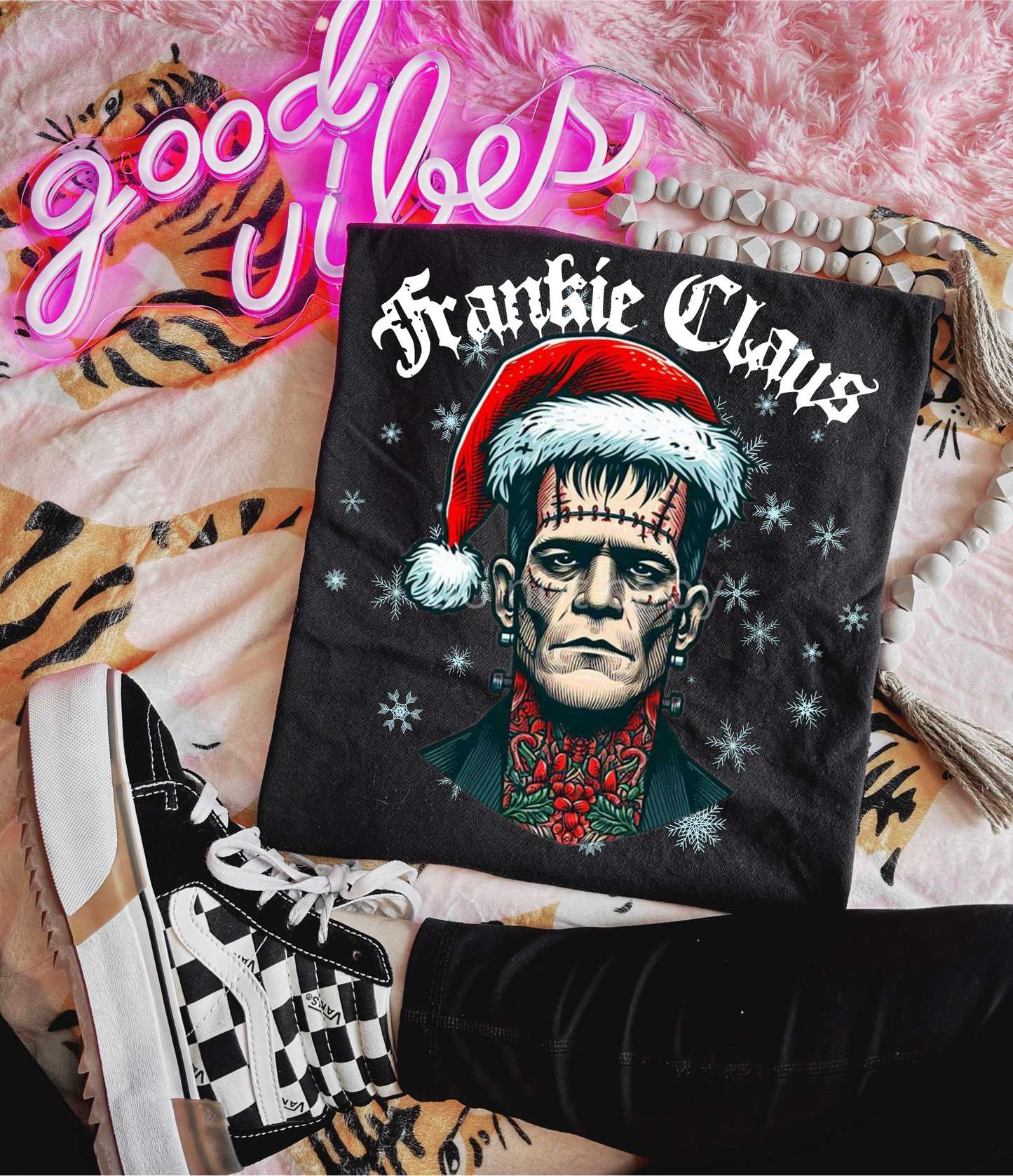 FRANKIE CLAUS TEE