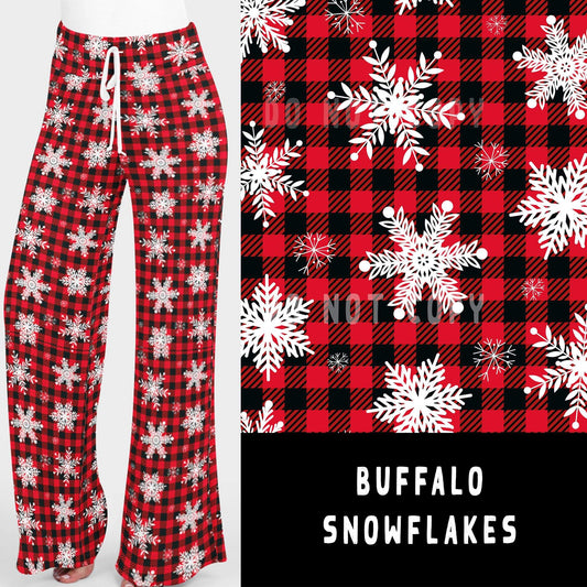 Holiday LOUNGER RUN-Buffalo Snowflakes lounger