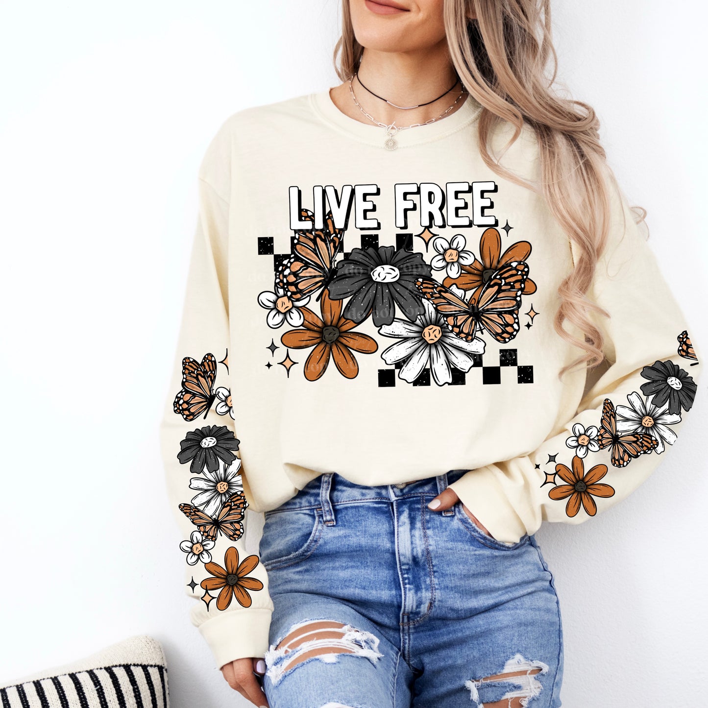 LIVE FREE SWEATSHIRT W/ SLEEVE PRINT