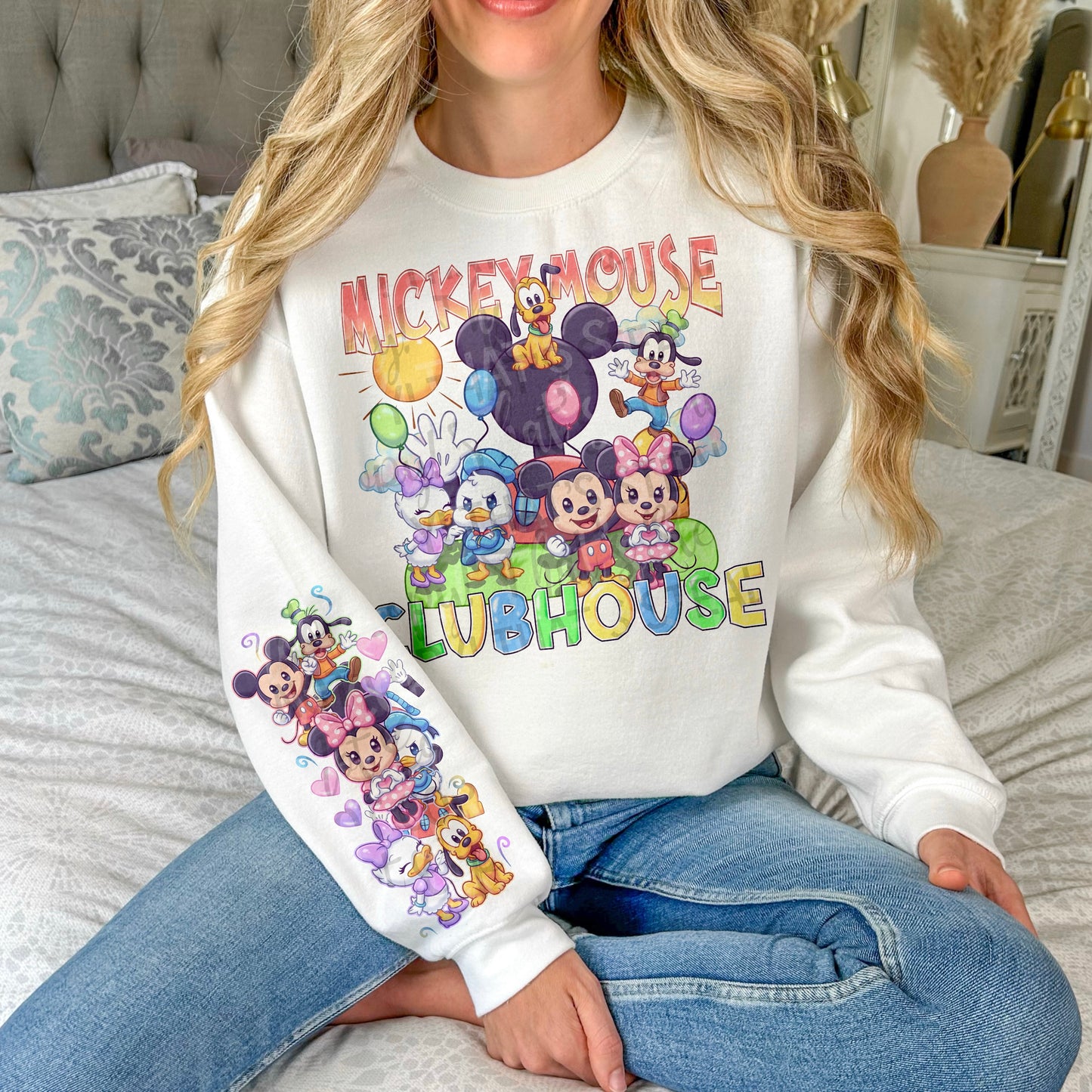 MOUSE HOUSE SWEATSHIRT W/ SLEEVE PRINT