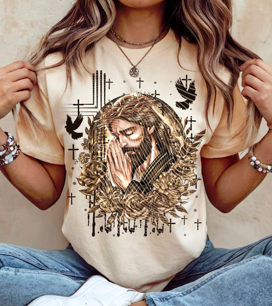 PRAYING 2 TEE