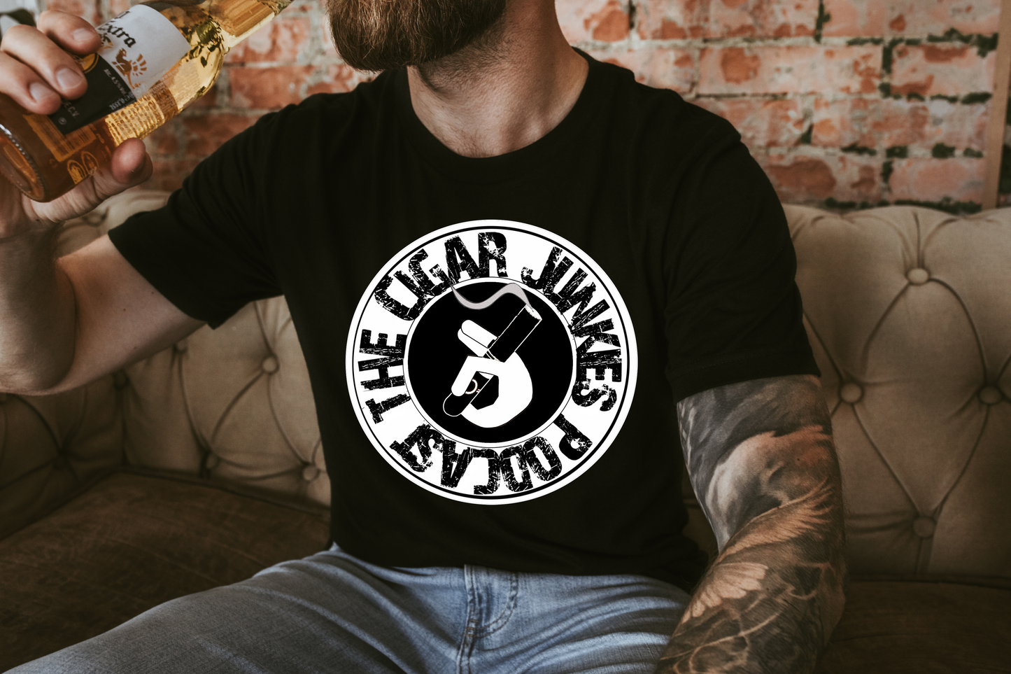 THE CIGAR JUNKIES PODCAST BW HAND TEE