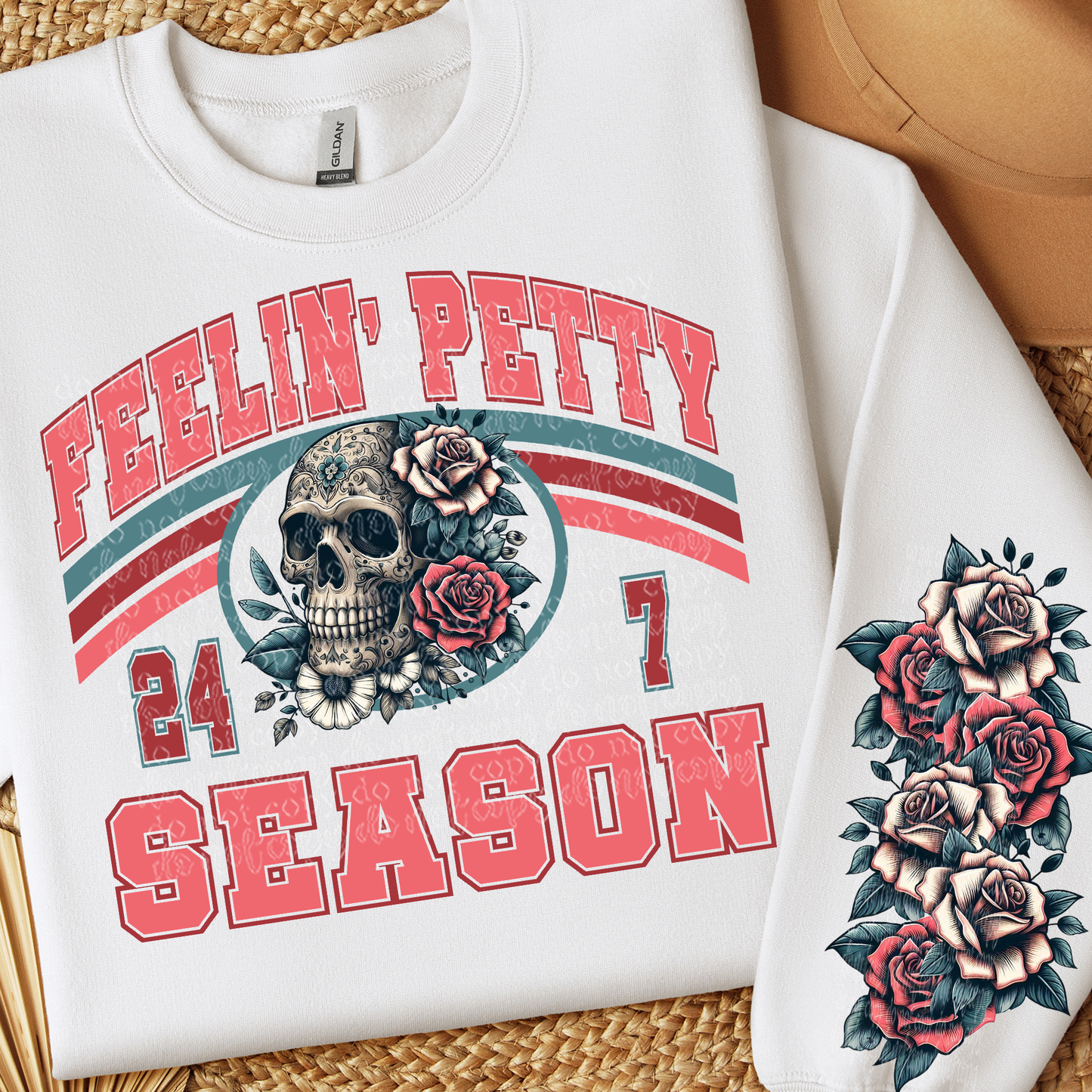 PETTY SEASON SWEATSHIRT W/ SLEEVE PRINT