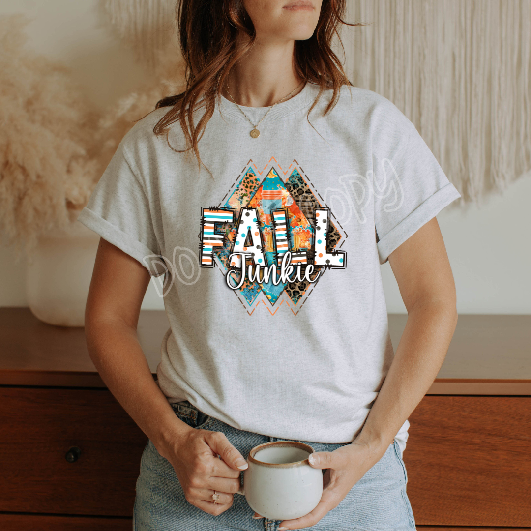 FALL JUNKIE TEE