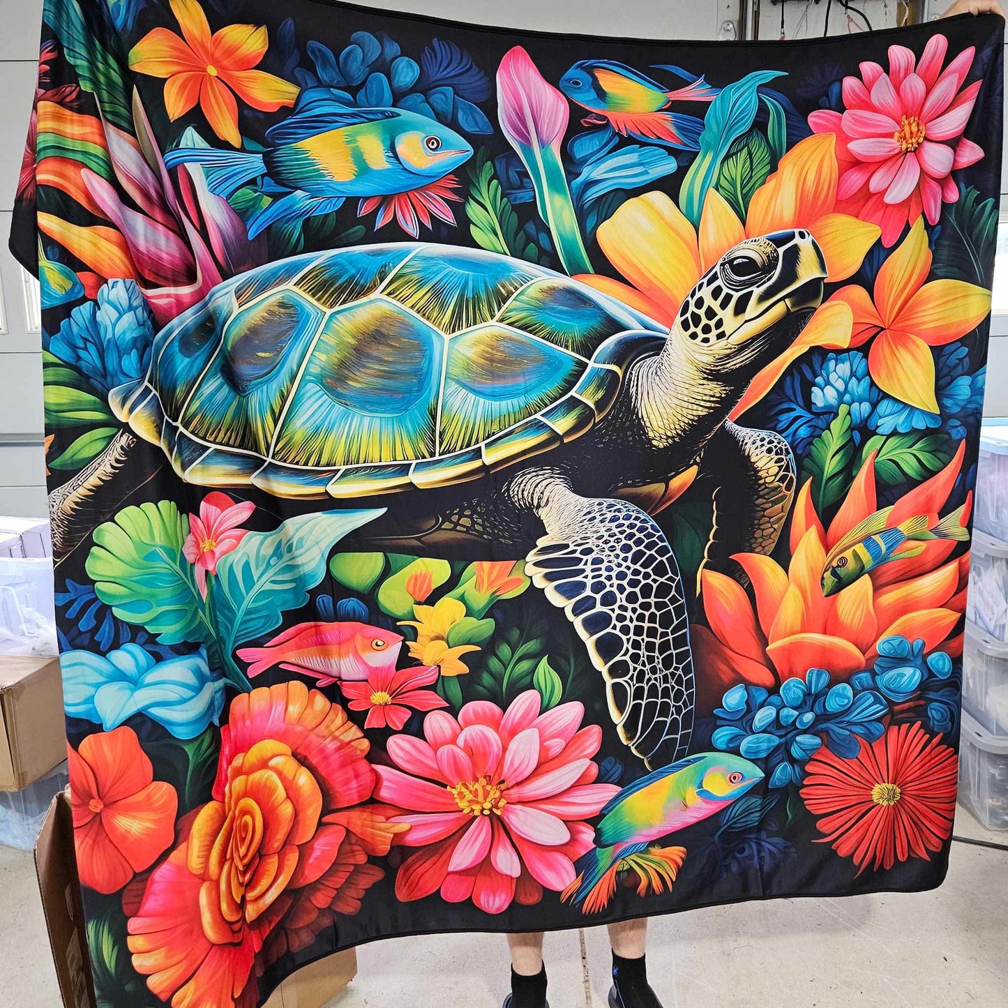 SPONGE- SOFT BLACK FLEECE THROW 13-PREORDER CLOSING 1/14