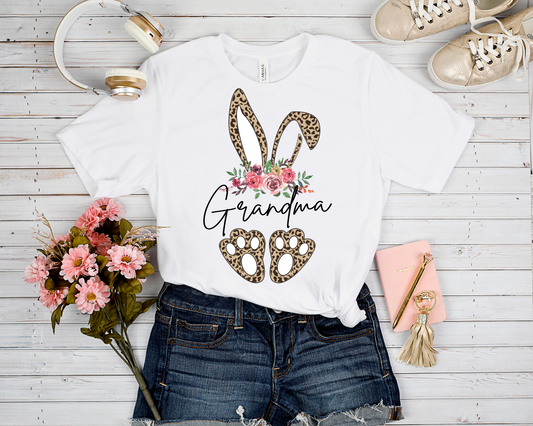 GRANDMA BUNNY GRAPHIC TEE