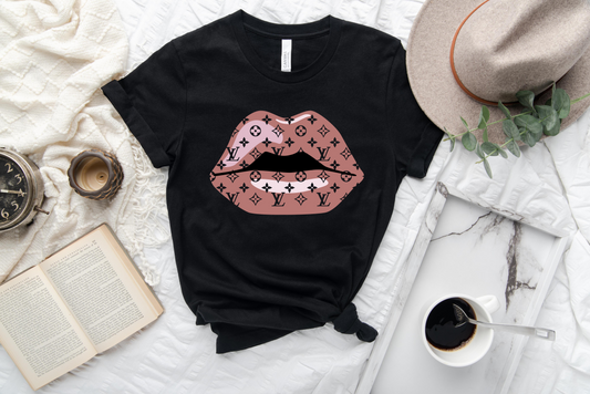 Design lips Tee