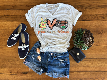 PEACE LOVE FRIENDS GRAPHIC TEE